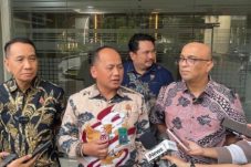 Kejagung Geledah Rumah Eks Menteri LHK Siti Nurbaya, Dokumen Disita