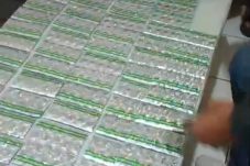 Di warung Kopi,Polisi Amankan Dua Tersangka Pengedar Obat Keras Tanpa Ijin