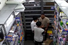 Sejumlah Pegawai Ritel Diserang Kelompok Orang di Pasar Minggu
