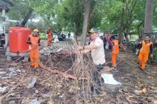 Kerja Bakti di Pulau Harapan, Lingkungan Sehat untuk Masyarakat