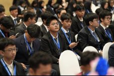 Wakil Walikota membuka secara resmi kegiatan International Model United Nations Chapter Al Azhar Kelapa Gading