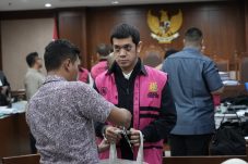 Dituntut 18 Tahun dan Uang Pengganti Rp13,4 Triliun, Kerry Riza Klaim Jaksa Abaikan Fakta Sidang
