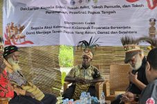 Tanah Papua “Tanah Yang Diberkati”, Tokoh Adat komitmen Papua Tengah Harus Tetap Aman Dan Damai