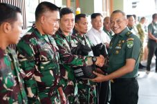 Jelang Ramadan, Danrem 052/Wkr Bagikan Bingkisan dan Ungkap Capaian Program Teritorial