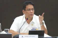 Guru Honorer Gugat APBN 2026, Menkeu: Kalau Lemah Ya Pasti Kalah
