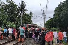 Kecelakaan Kereta Bandara vs Truk di Batu Ceper: Jalur Tangerang Lumpuh Total
