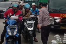 Polres Tanjung Priok Berbagi Takjil di Bulan Ramadan, Pererat Silaturahmi dan Sampaikan Imbauan Kamtibmas