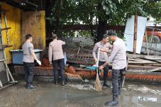 AKBP Aris Wibowo: Kerja Bakti Polres Perkuat Sinergi dengan Masyarakat