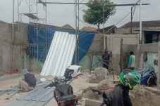 Proyek Bangunan di Cimone Jaya Dipertanyakan: Mandor Sulit Ditemui, Status PBG dan K3 Jadi Misteri