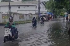 Warga Benda Desak Penertiban Bangunan di Bibir Sungai Penyebab Banjir Jalan Husen Sastranegara