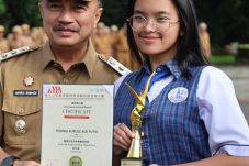 Bekasi Bersinar, Dua Siswa Raih Prestasi Internasional