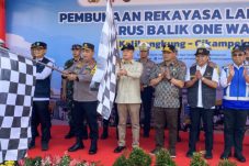 Kapolri Resmi Berlakukan One Way Nasional Arus Balik Lebaran 2026, Pemudik Diimbau Utamakan Keselamatan
