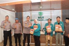 Usai Lebaran, Polres Metro Tangerang Kota Rangkul Mahasiswa Cipayung Plus dan STISNU Lewat Aksi Sosial