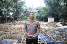 Polda Banten Ratakan Arena Sabung Ayam di Walantaka, Praktik Judi Dihentikan Total
