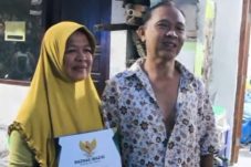 Korban kebakaran Kebon Bawang dapat bantuan dari Baznas Bazis Jakarta Utara serta Anggota DPRD DKI Jakarta