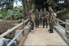 Dandim 0506/Tgr Kunjungi Jembatan Garuda