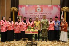 Wawali Bekasi Ajak Perempuan Cetak Generasi Berkarakter dan Siap Hadapi Masa Depan