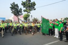 Wali Kota Bekasi Lepas Sepeda Santai Muhammadiyah dan Fun Run Lamahu di CFD
