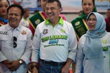 Hadiri HBH Lamahu, Harris Bobihoe Ajak Warga Perkuat Harmoni dan Kenali Budaya