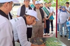 Hari Laut Sedunia 2026 Menteri LH kunjungi Kepulauan Seribu Serta Penandatanganan Prasasti