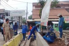 Sda Jakut Lakukan Perbaikan Tembok Taman di Jalan Bugis Kelurahan Kebon Bawang