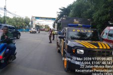 Polsek Kawasan Muara Baru Gelar Pengaturan Lalu Lintas di Pelabuhan Nizam Zachman*