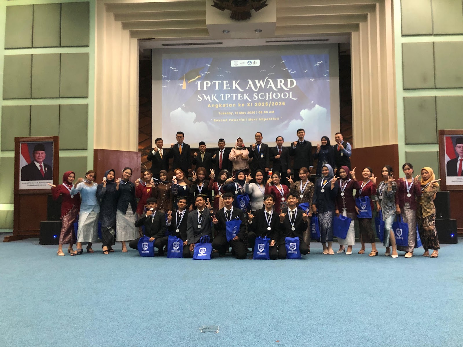 SMK IPTEK School Lepas Angkatan ke-XI, Dorong Lulusan Jadi Pribadi yang “Beyond Powerful, More Impactful”