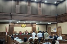 Terungkap di Pengadilan, Pegawai Bea Cukai Terima Uang Rp1 Miliar dan Mobil Mazda dari Blueray Cargo