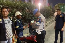 Polres Pelabuhan Priok Periksa Kendaraan, Imbau Warga Waspada Kejahatan Jalanan