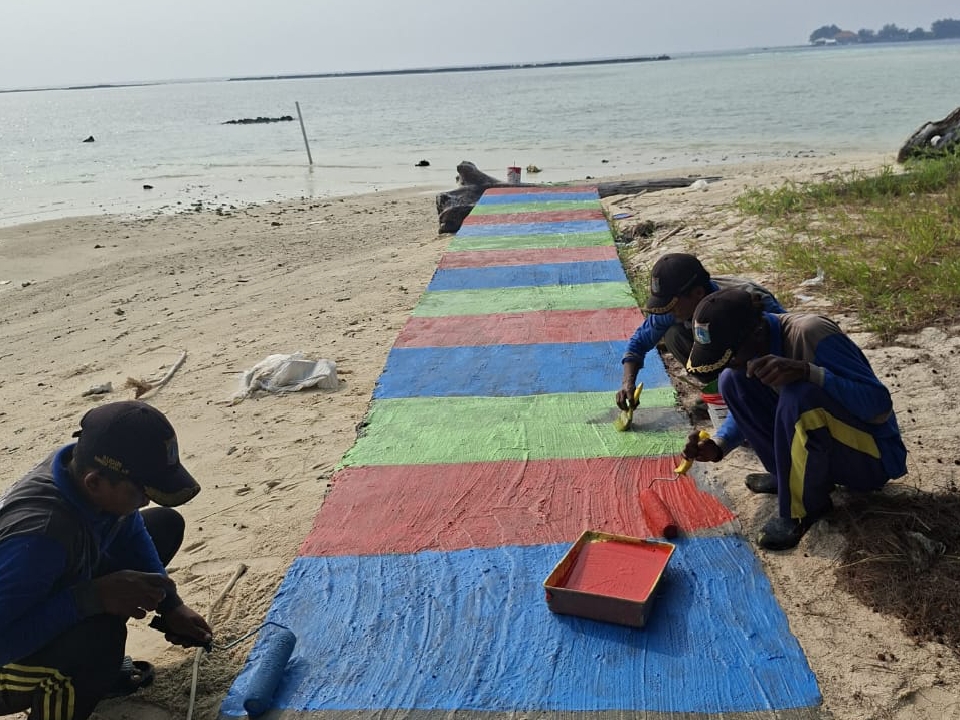 Pasukan Biru Rampungkan Perbaikan Tanggul Pulau Pramuka dan Pulau Karya untuk Cegah Abrasi