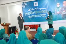 PKK Kota Bekasi Gelar Seminar Public Speaking untuk Tingkatkan Kemampuan Komunikasi Kader