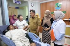 Kecelakaan Maut Truk di Jalan Cut Mutia Bekasi, Abdul Harris Bobihoe Pastikan Korban Dapat Pengobatan Gratis