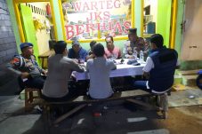 Muara Angke Aman dan Kondusif: JJOS Polsek Sunda Kelapa Himpun Aspirasi Warga Hingga Fasilitas Jalan
