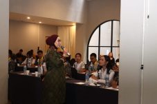 ​”Literasi Bukan Hanya Banyak Membaca,” Pesan Nana Adham Murry untuk Calon Duta Pariwisata Belitung