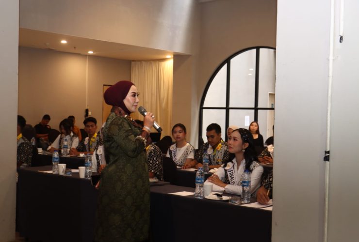 ​”Literasi Bukan Hanya Banyak Membaca,” Pesan Nana Adham Murry untuk Calon Duta Pariwisata Belitung