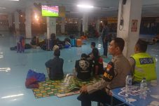Jaga Kamtibmas Saat Piala Dunia, Polres Priok Sapa Penumpang Lewat Nobar Aman di Terminal