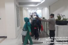 Proses Turun Penumpang KM Kelimutu di Priok Berlangsung Tertib dan Lancar