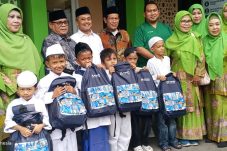 PC Muslimat NU Jakarta Utara Gelar Khitanan Massal Gratis dan Santunan Anak Yatim di Klinik RIAL PCNU