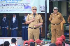 Wali Kota Bekasi Tinjau Hari Pertama Sekolah di SMPN 12, Pastikan MPLS Ramah Berjalan Optimal