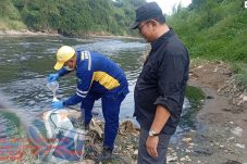 DLH Kota Bekasi dan KP2C Selidiki Dugaan Pencemaran Kali Bekasi, Sumber Limbah Ditelusuri hingga Hulu
