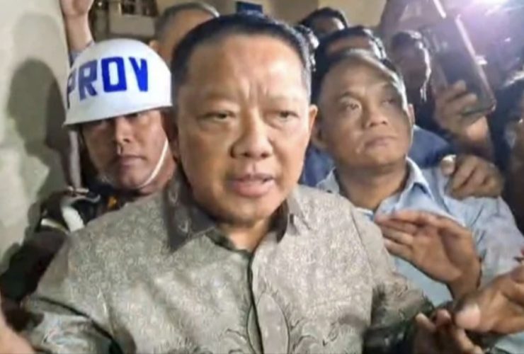 Momen Febrie Adriansyah Ditahan Kejagung, Tanpa Borgol dan Rompi Pink Saat Digiring ke Mobil Tahanan