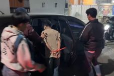 Aksi Pencuri Motor di Showroom Terbongkar, Polisi Tangkap Eksekutor dan Kejar Rekannya