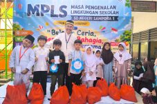 Tumbuhkan Minat Baca dan Karakter Berbagi, SDN Sampora 1 Cisauk Warnai MPLS dengan Gebyar Literasi