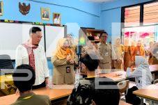 Pemprov DKI Jakarta Memberikan Sekolah Gratis dan Layanan Pendidikan Alternatif