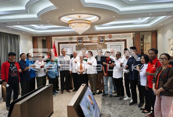 Koalisi Besar Buruh Antar Draft RUU Naker ke 4 Fraksi DPR
