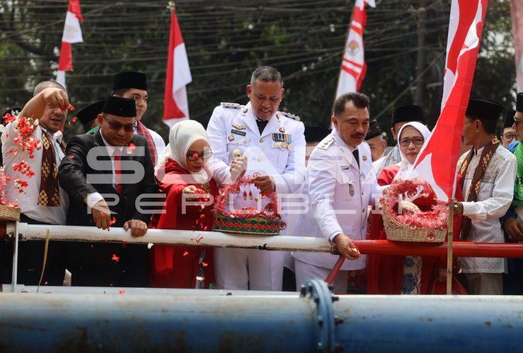 Kenang Perjuangan Pahlawan, Pemkot Bekasi Tabur Bunga di Sasak Kapuk