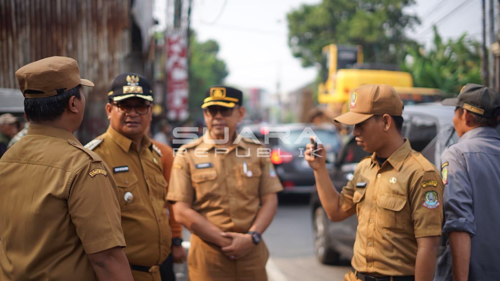 Bantaran Kali Harun Ditata, Pemkot Bekasi Tertibkan Puluhan Bangunan Liar di Jatirahayu