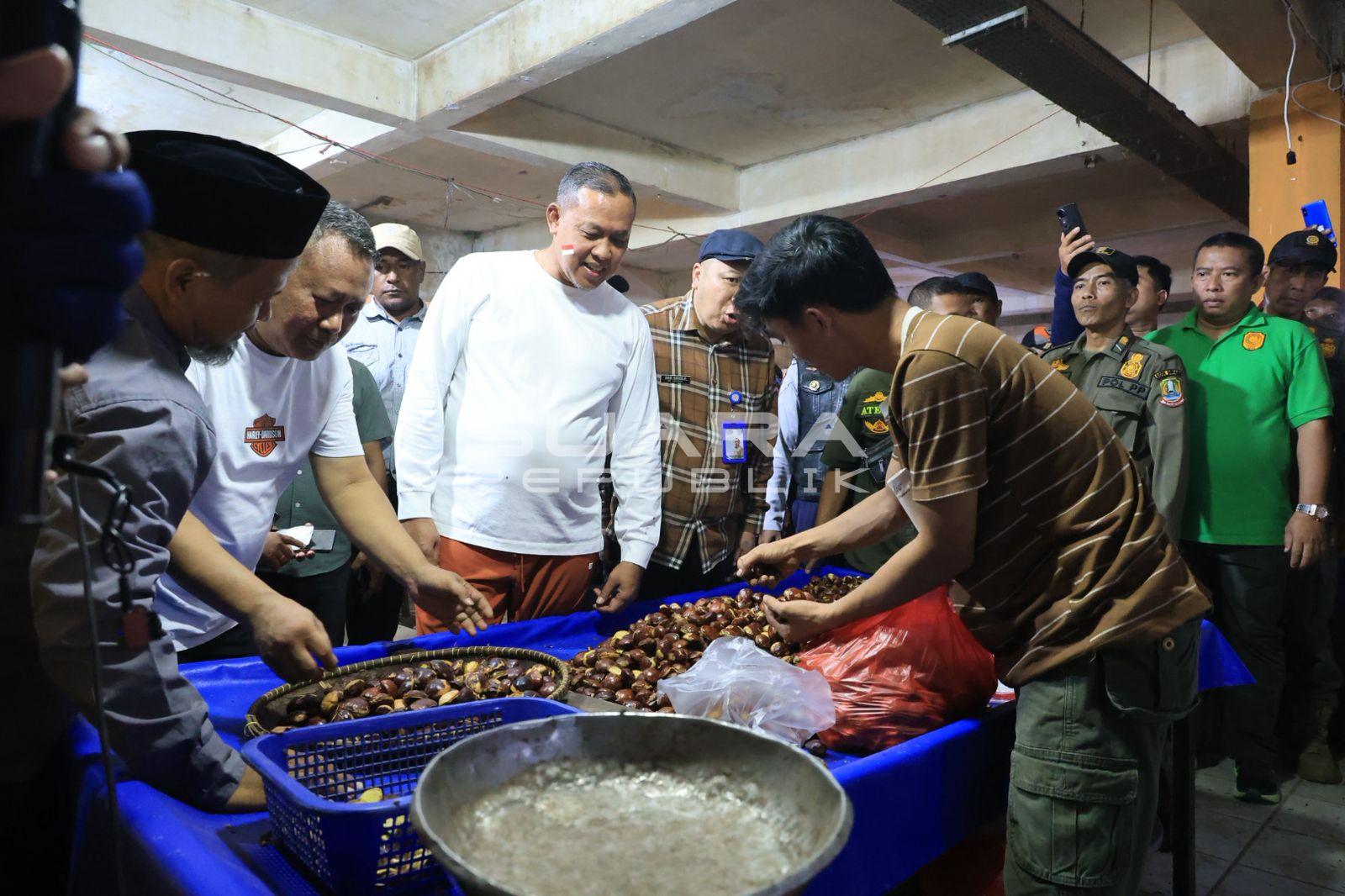 Wali Kota Bekasi Tinjau Pasar Baru Usai Relokasi Pedagang, Soroti Harga Sewa dan Sepinya Pengunjung