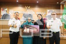 TP PKK Kota Bekasi Bagikan 80.000 Masker, Warga Diminta Waspada Abu Vulkanik
