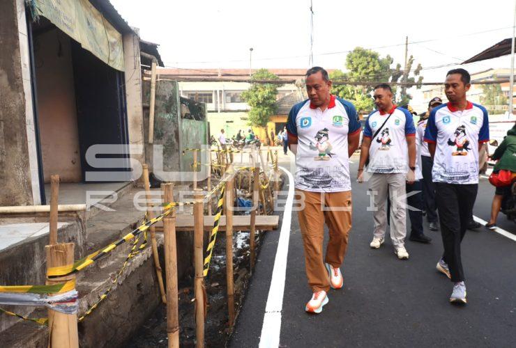 Tri Adhianto Tertibkan PKL di Jalan Muhammad Yamin Pasar Baru Bekasi, Pedagang Diarahkan ke Lantai 2